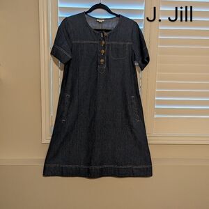 - J. Jill Denim dress. Excellent condition. Like new. Size XS. 100 % Cotton .